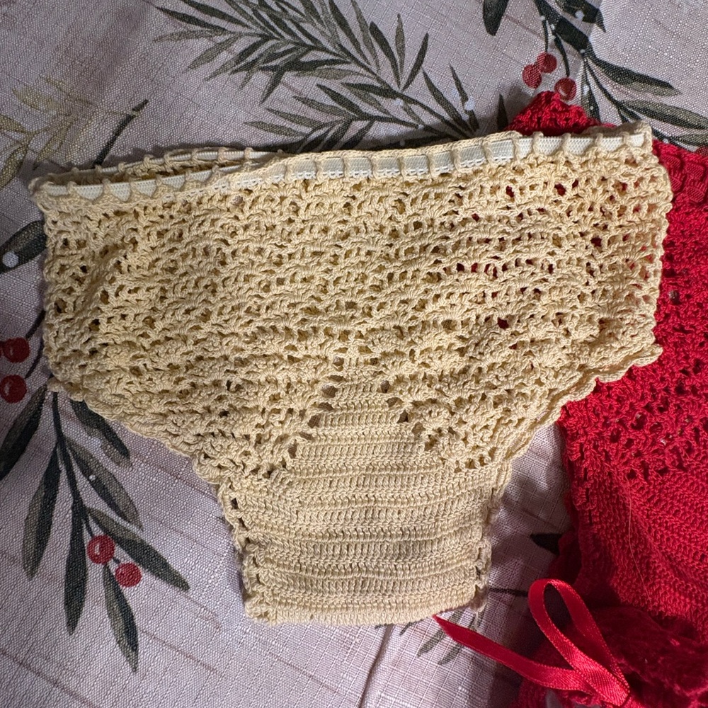 Vintage Handmade Crochet Baby Bloomers Set (Yellow, Red, Blue) + Red Booties - Picture 3 of 7